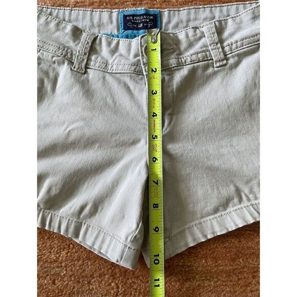 U.S. Polo ASSN Women’s Short Size 3/4 Colour Ivory Perfect Condition - Picture 5 of 8